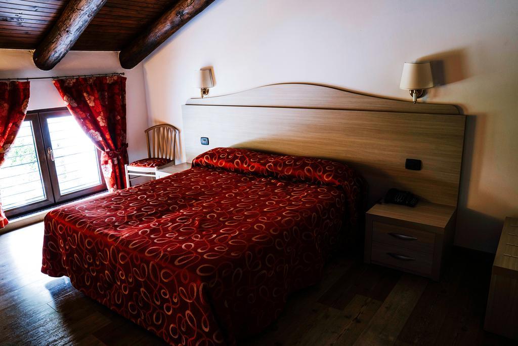 Agriturismo Cascina Del Vai Кайро-Монтенотте Экстерьер фото