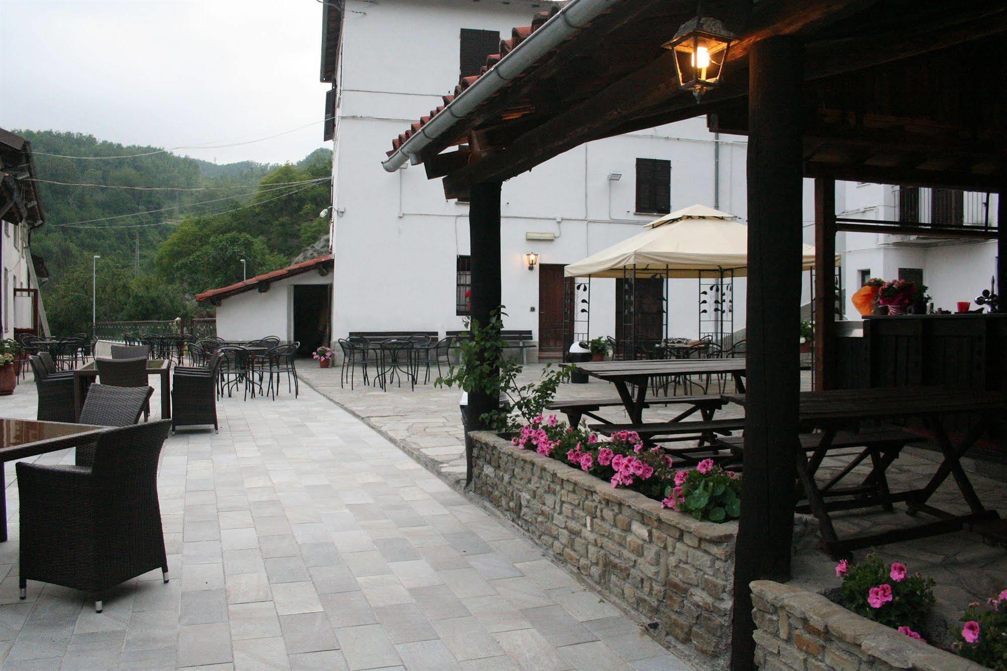 Agriturismo Cascina Del Vai Кайро-Монтенотте Экстерьер фото